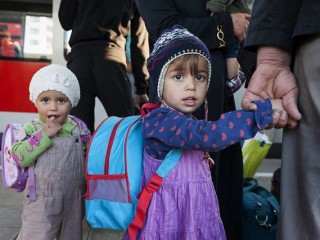 Refugee_children_from_Afghanistan_Credit_Jazzmany_Shutterstock_CNA