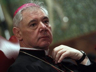 Đức Hồng y Gerhard Mueller tại hội nghị tôn giáo diễn ra tại Vatican ngày 11 tháng 3 năm 2010. (Ảnh do phóng viên Reuters Tony Gentile)