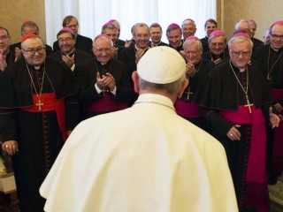 Pope_Francis_meets_with_German_bishops_during_their_ad_limina_visit_Vatican_City_Nov_20_2015_Credit_LOsservatore_Romano_CNA_11_20_15-1