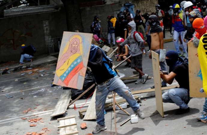 20170814T1154-0725-CNS-VENEZUELA-CARDINAL-TRUMP_800-690x450