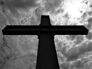 Cross_of_the_Martyrs_Credit_Aaron_Groote_via_Flickr_CC_BY_NC_SA_20_CNA_1_15_16 (2)