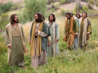 jesus-walks-with-his-disciples