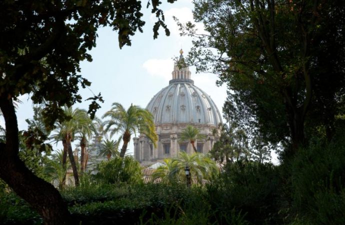 20171006T1052-1086-CNS-VATICAN-GARDENS-GREEN_800-690x450