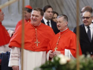 20161119T1037-1099-CNS-POPE-CONSISTORY-CARDINALS-690x450