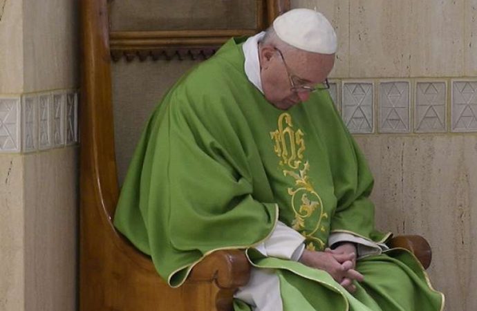 Pope_Francis_celebrates_Mass_at_Casa_Santa_Marta_on_June_9_2016_Credit__LOsservatore_Romano_14_CNA_6_10_16-690x450