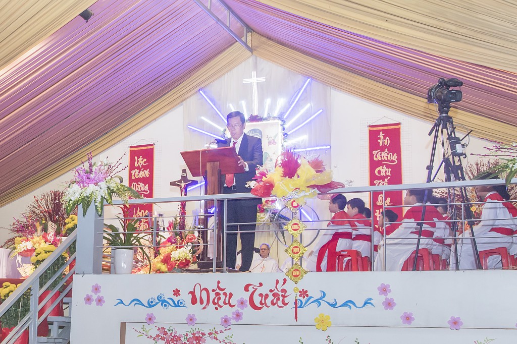 15-20-2018 Giao Thua 1 (10)