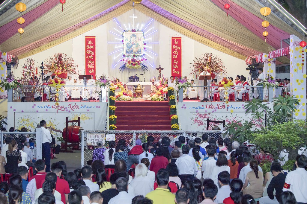 15-20-2018 Giao Thua 1 (15)