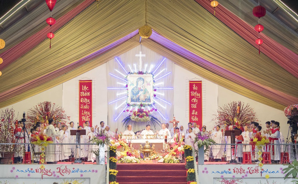 15-20-2018 Giao Thua 1 (21)
