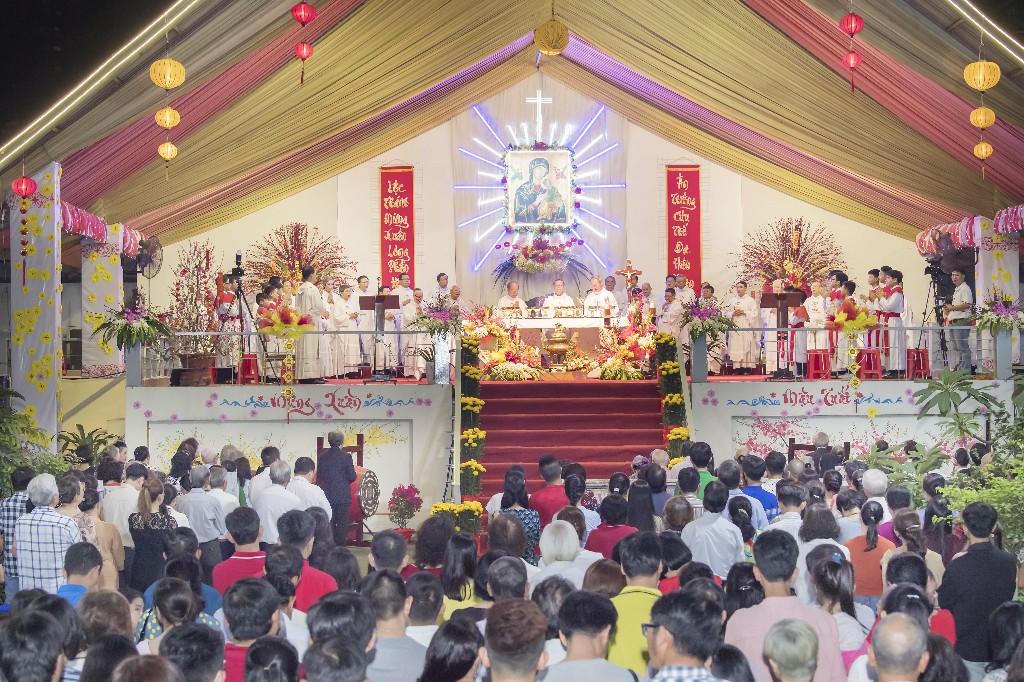 15-20-2018 Giao Thua 1 (23)