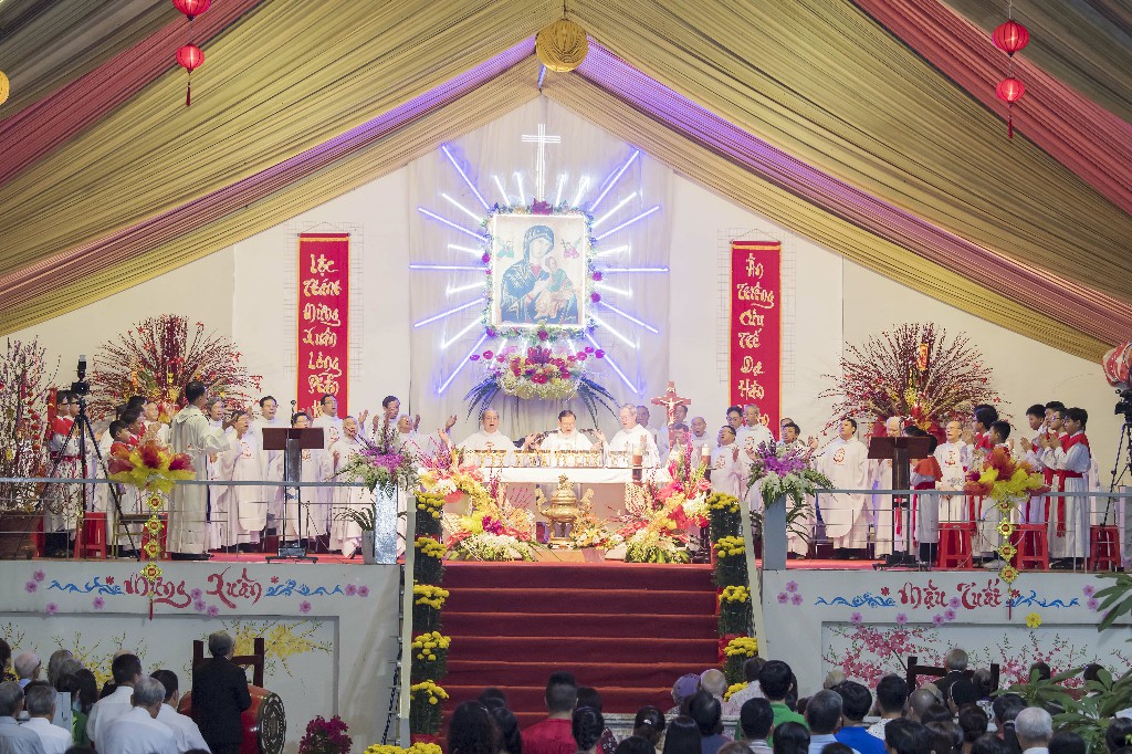 15-20-2018 Giao Thua 1 (25)