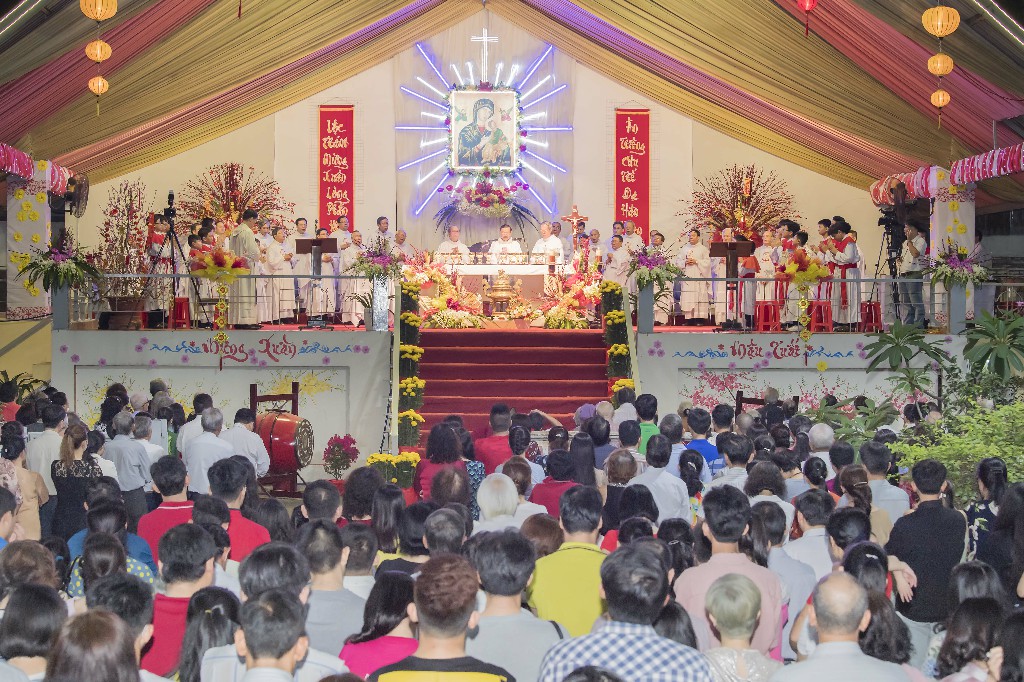 15-20-2018 Giao Thua 1 (26)