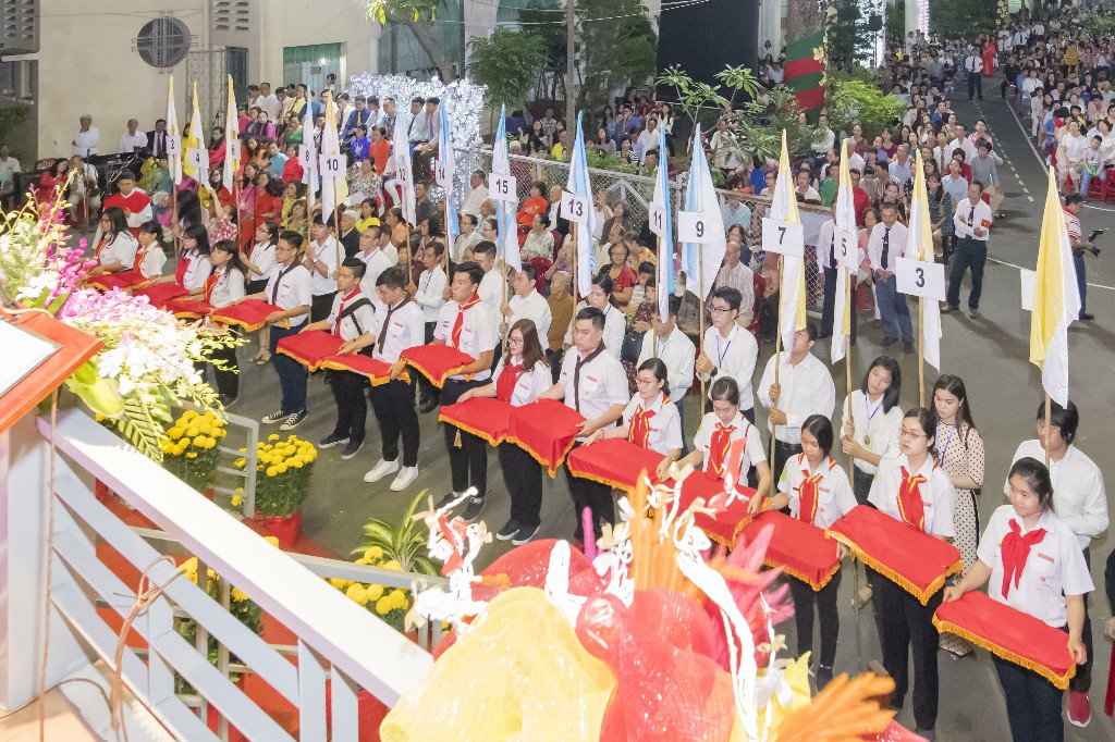 15-20-2018 Giao Thua 1 (29)