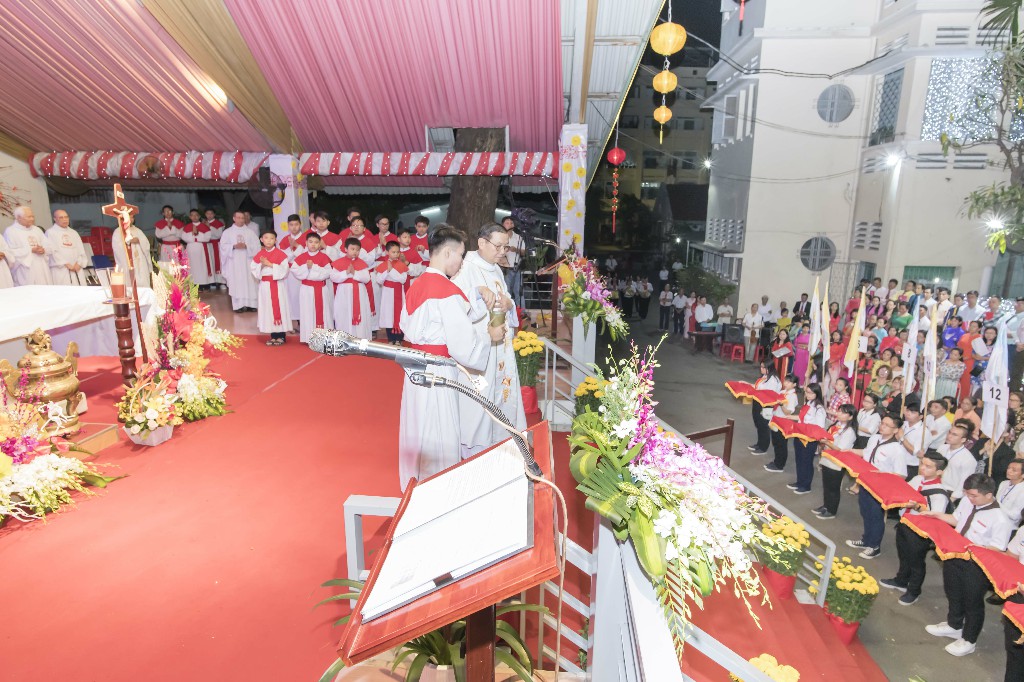15-20-2018 Giao Thua 1 (33)