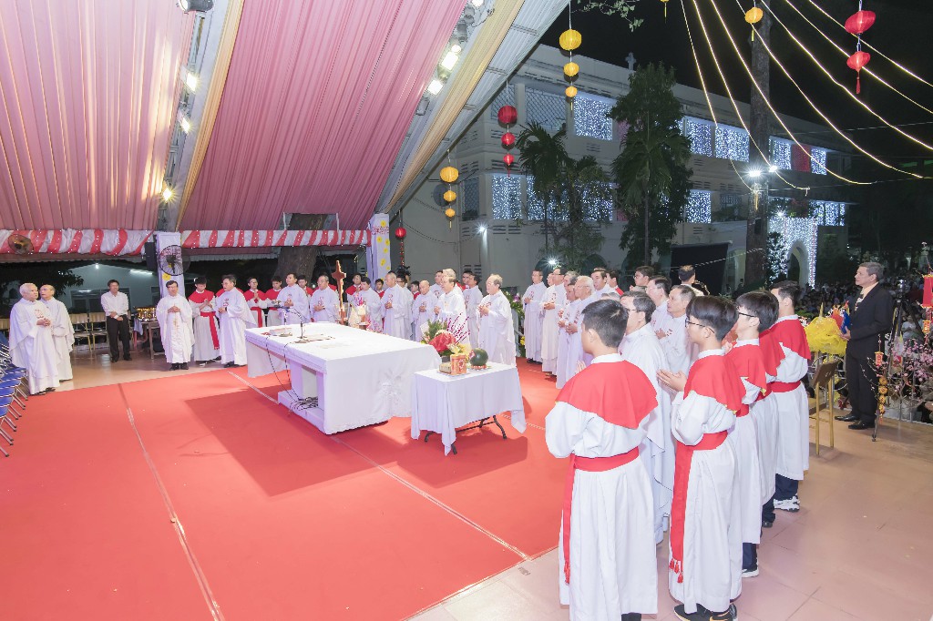 15-20-2018 Giao Thua 1 (34)