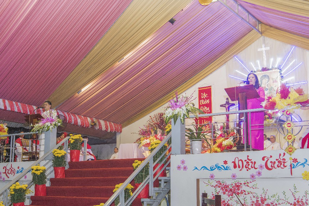 15-20-2018 Giao Thua 1 (8)