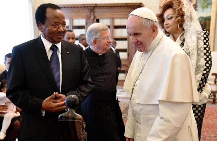 20170323T1338-8639-CNS-POPE-CAMEROON_800-690x450