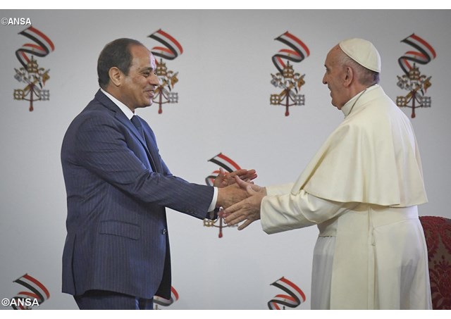  Tổng thống Abdel-Fattah al-Sisi trong một buổi gặp gỡ với ĐTC Phanxicô - ANSA: 21/04/2018 13:20
