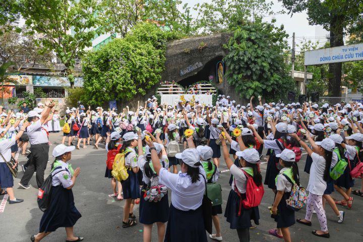13-05-201820180513 Nhi Dang Hoa (12)