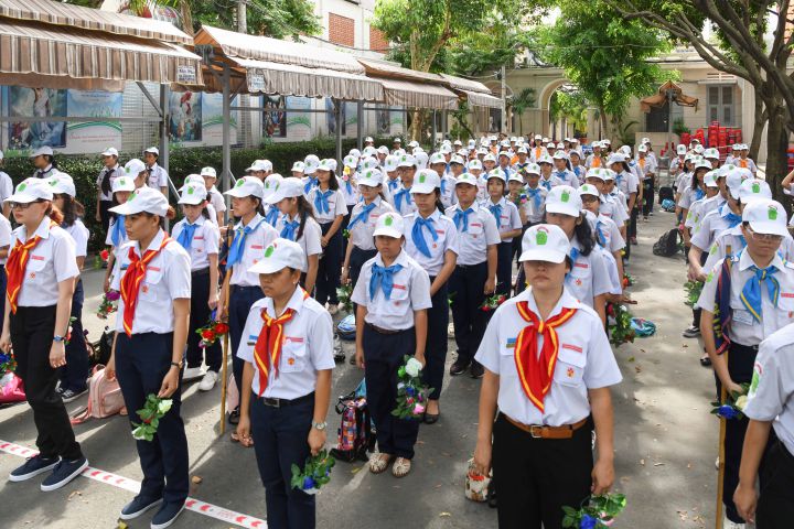 13-05-201820180513 Nhi Dang Hoa (2)