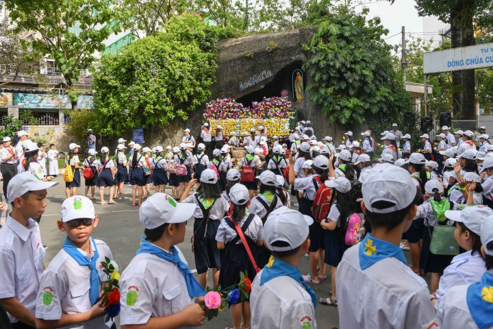 13-05-201820180513 Nhi Dang Hoa (20)