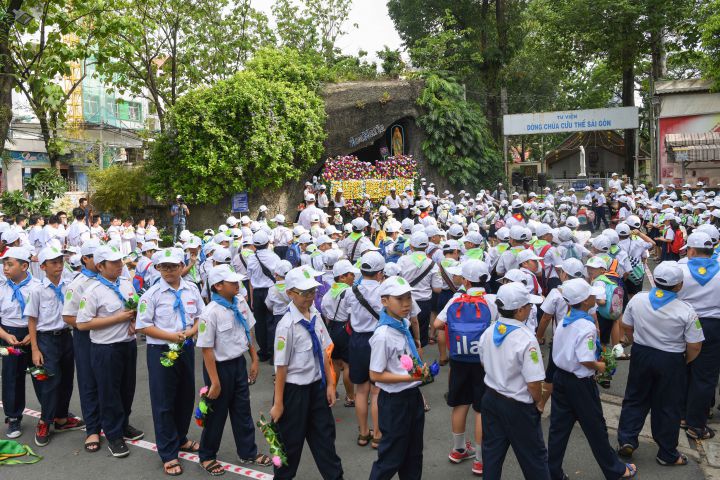 13-05-201820180513 Nhi Dang Hoa (21)