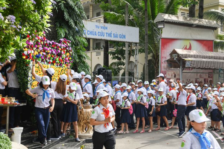 13-05-201820180513 Nhi Dang Hoa (22)