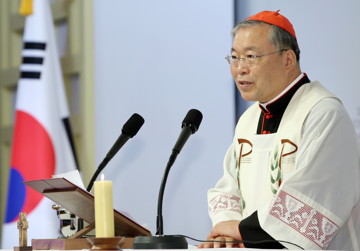Archbishop_of_Seoul_and_Cardinal_of_Korea_Andrew_Yeom_Soo-jung
