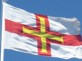 Guernsey_flag-800x500