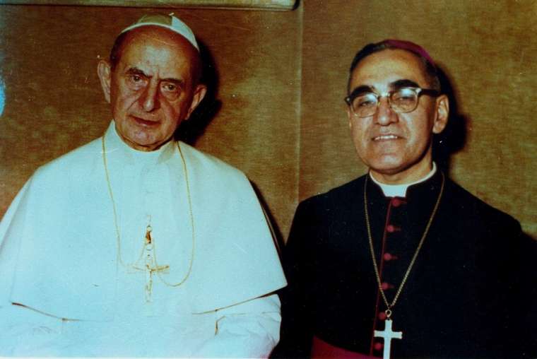 Pope_Paul_VI_and_Archbishop_Oscar_Romero_pose_together_in_an_undated_file_photo_Photo_courtesy_of_Oficina_de_Canonizacion_de_Mons_Oscar_Romero_CNA
