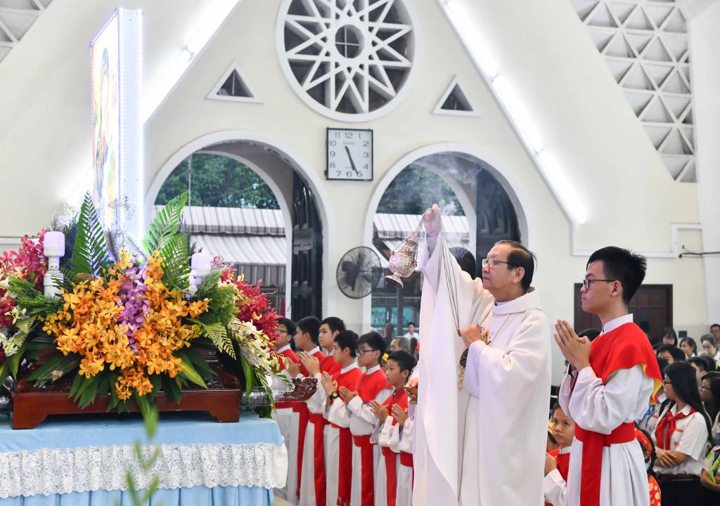 27-06-2018 Ruoc Kieu Duc Me HCG (4)