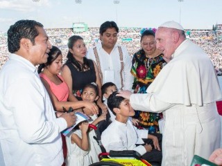 Pope meeting a family at Tuxtla Gutierrez, Mexico