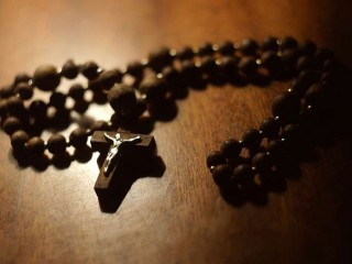 Rosary_Credit_KOBRYN_TARAS_Shutterstock_CNA_1