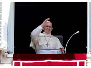 ĐTC trong buổi đọc kinh Truyền Tin tại Vatican