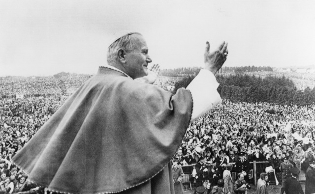 Pope John Paul II blesses the crowd in 1979 at the shrine of Our Lady of Knock in Ireland. Pope Francis will visit Dublin and Knock, Ireland, Aug. 25-26, mainly for the World Meeting of Families. But he also will meet Irish government leaders and is expected to meet with survivors of sexual abuse. (CNS file photo) See VATICAN-LETTER-FAMILIES-FARRELL July 26, 2018.