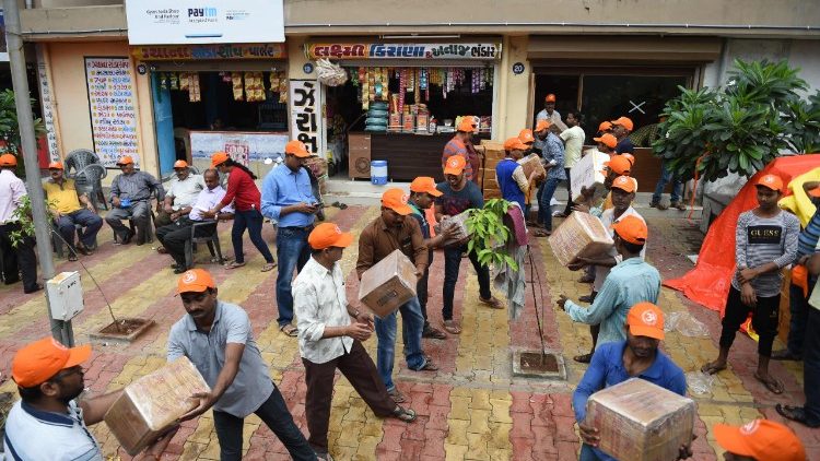Cứu trợ lũ lụt tại Kerala, Ấn độ (AFP or licensors)