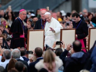 Pope Francis arrives at Croke Park Stadium in Dublin