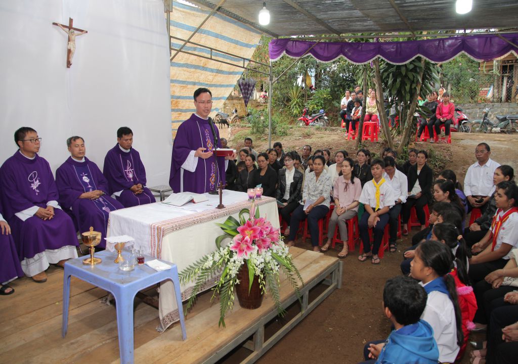 09-09-2018 Anh Em trong Lop 2004 DL (17)