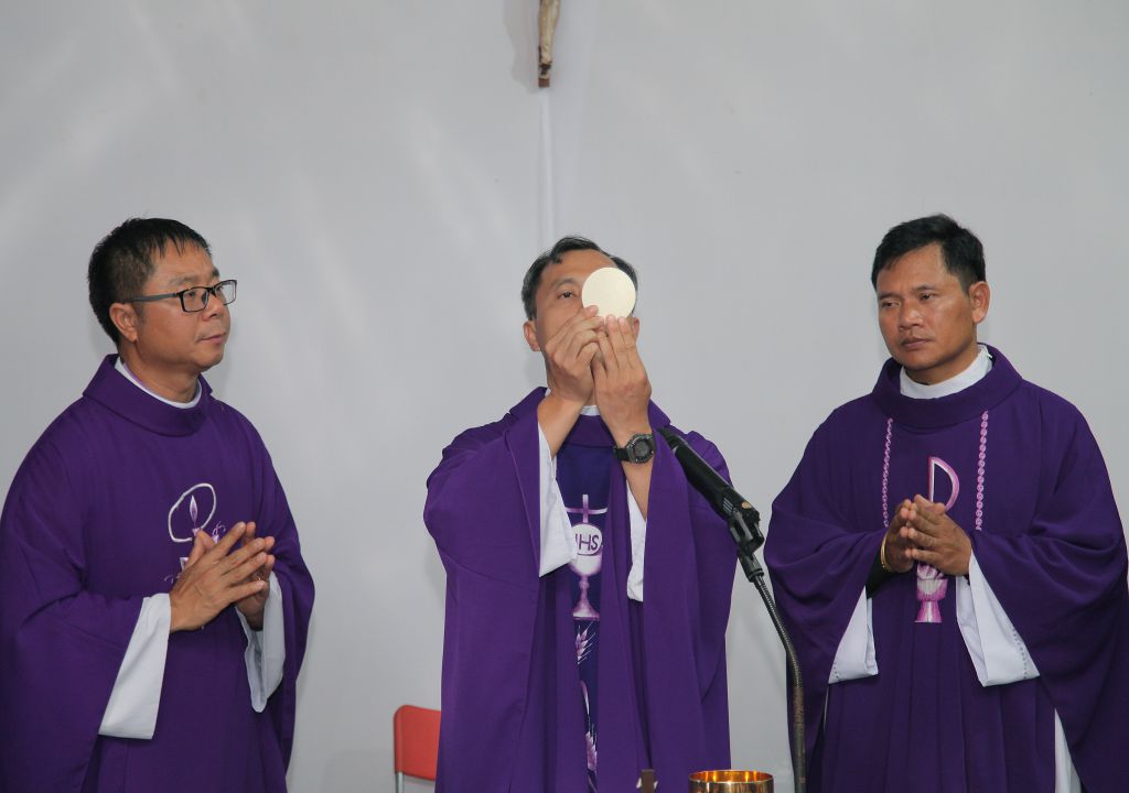 09-09-2018 Anh Em trong Lop 2004 DL (21)