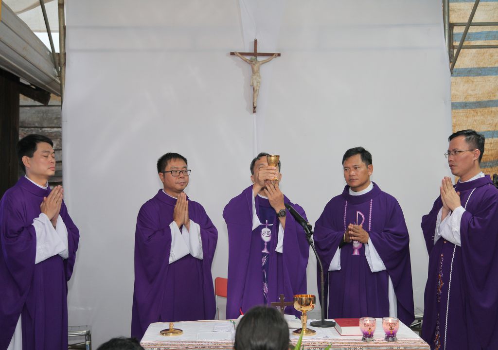 09-09-2018 Anh Em trong Lop 2004 DL (23)