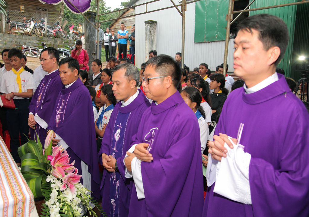 09-09-2018 Anh Em trong Lop 2004 DL (4)