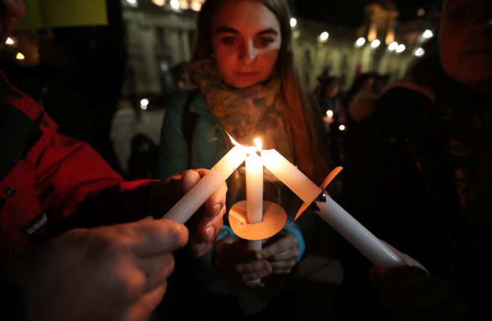 20180821T0823-19554-CNS-CHILE-ABUSE-PROTEST-690x450