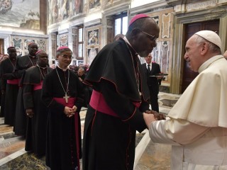 ĐGH Phanxicô tiếp 75 Giám Mục thuộc các xứ truyền giáo  (Vatican Media)