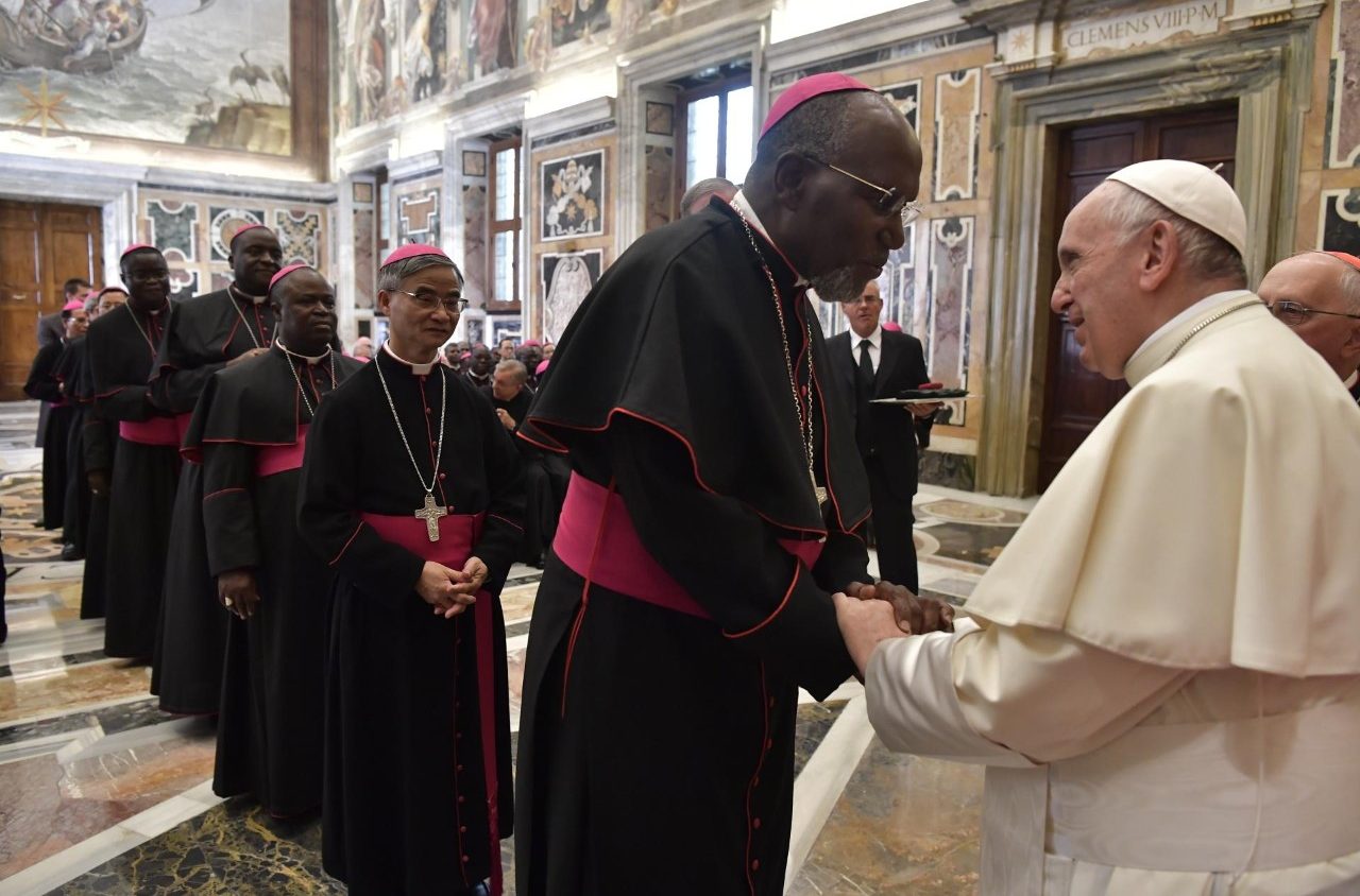 ĐGH Phanxicô tiếp 75 Giám Mục thuộc các xứ truyền giáo (Vatican Media)