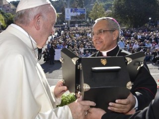 ĐGH viếng thăm giáo phận Piazza Armerina, Sicilia  (Vatican Media)