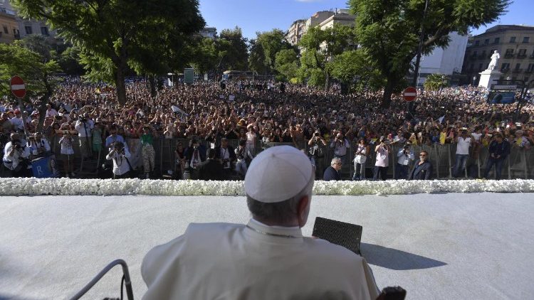 20180915 Francis of Palermo met the young people of Palermo 1