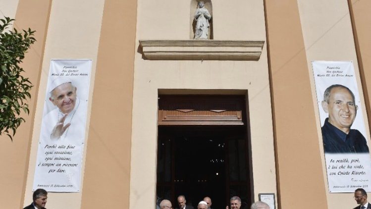 Đức Thánh Cha Phanxicô thăm giáo xứ và nhà của cha Pino Puglisi