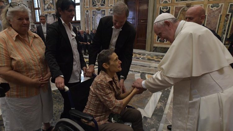 Đức Thánh Cha tiếp Hiệp Hội bảo vệ công nhân tàn phế  (Vatican Media)