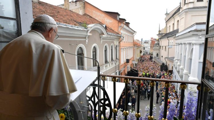 20180923 Papa al Santuario della Mater Misericordiae a Vilnius 5