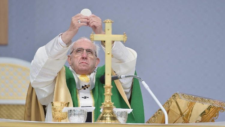 20180923 Pope Francis says during his homily at Mass in Santakos Park in Kaunas_Lithuania 17