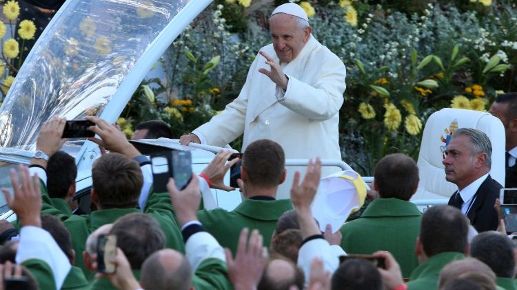 20180923 Pope Francis says during his homily at Mass in Santakos Park in Kaunas_Lithuania 4